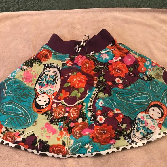NWT Russian dolls twirl skirt Matryoshka 4 5 6